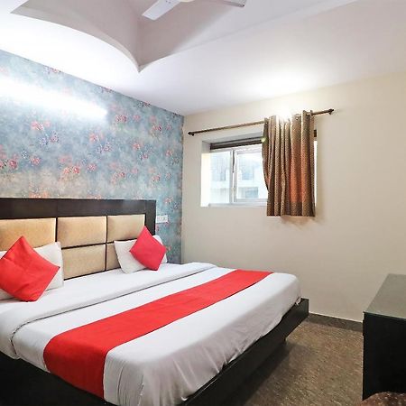 Hotel Westend Holiday Home 5 Mint From Nizamuddin Railway Station Нью-Делі Екстер'єр фото