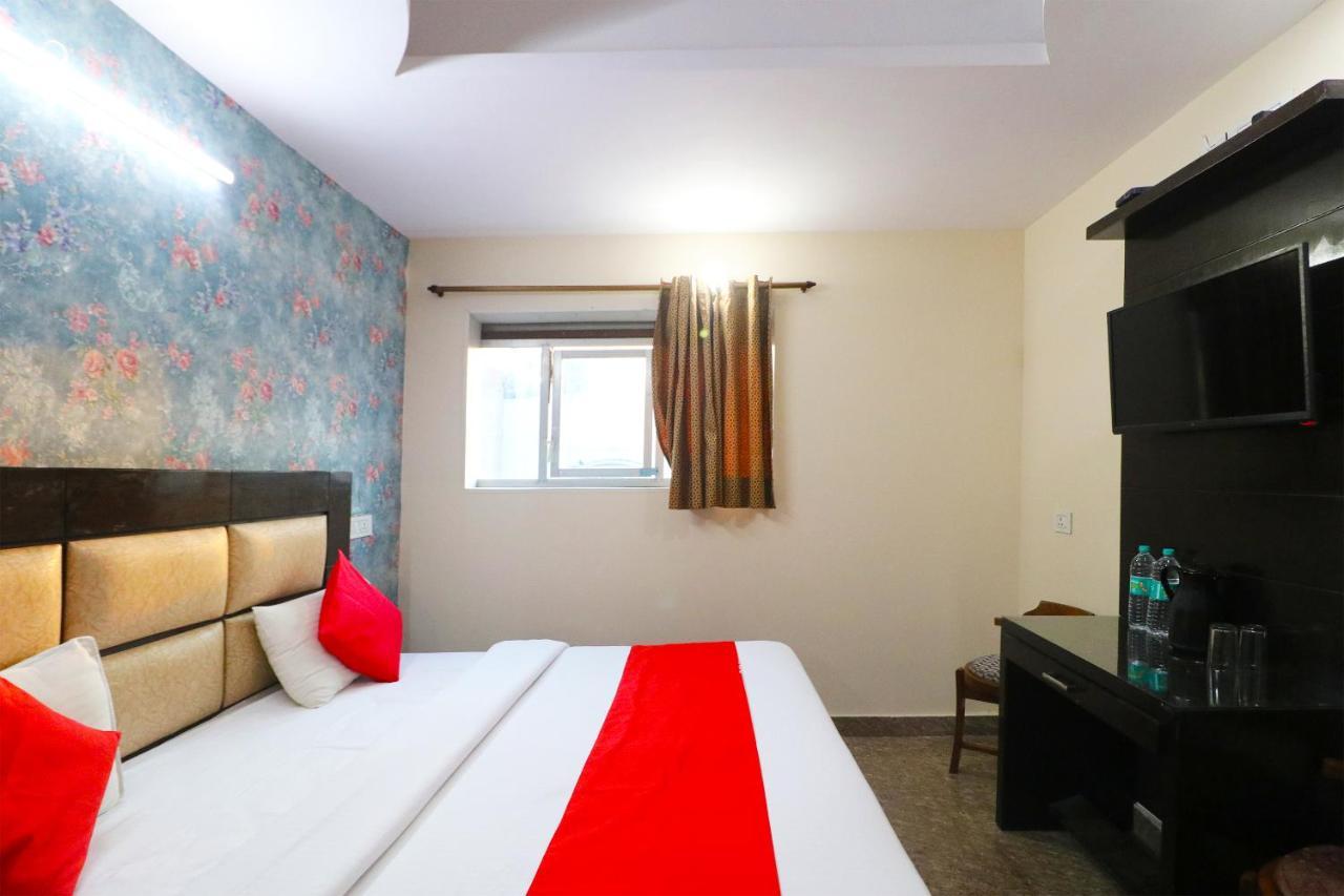 Hotel Westend Holiday Home 5 Mint From Nizamuddin Railway Station Нью-Делі Екстер'єр фото