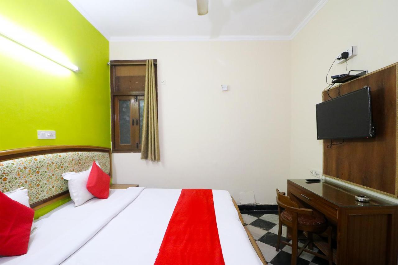 Hotel Westend Holiday Home 5 Mint From Nizamuddin Railway Station Нью-Делі Екстер'єр фото