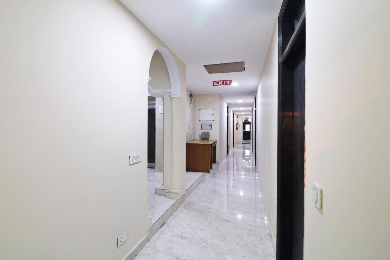 Hotel Westend Holiday Home 5 Mint From Nizamuddin Railway Station Нью-Делі Екстер'єр фото