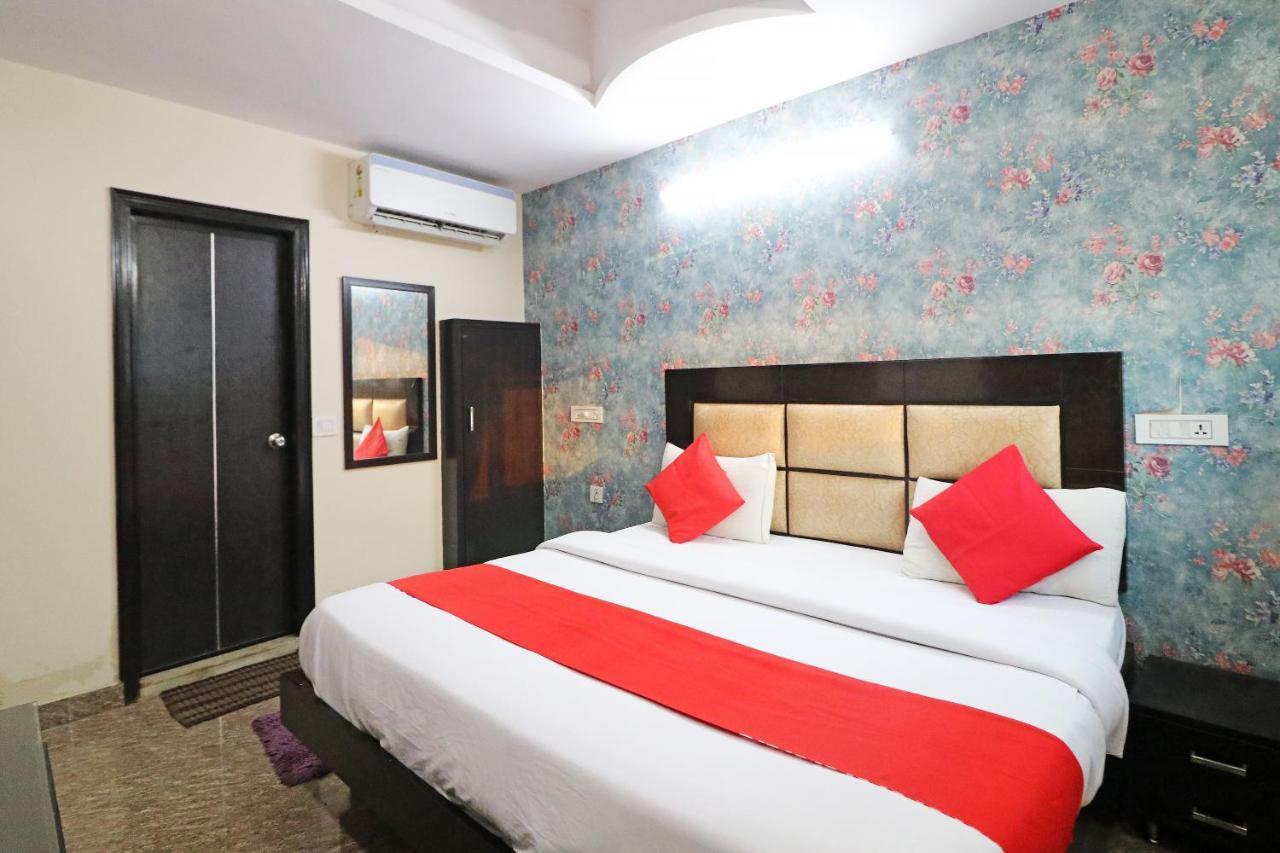 Hotel Westend Holiday Home 5 Mint From Nizamuddin Railway Station Нью-Делі Екстер'єр фото